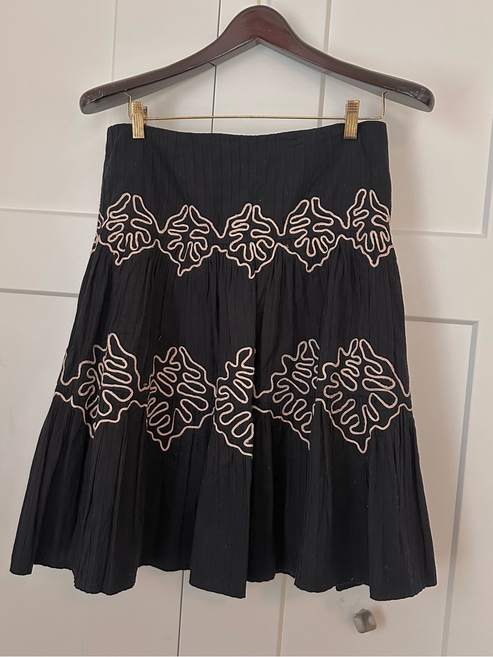 Nanette Lepore Black A-Line Pleated Skirt with Cream‎ Embroidery 10